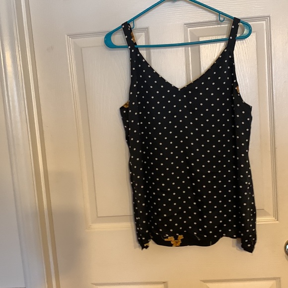 White House Black Market sleeveless blouse - Picture 12 of 12